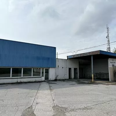 208, Newkirk, Crosby, Richmond Hill
