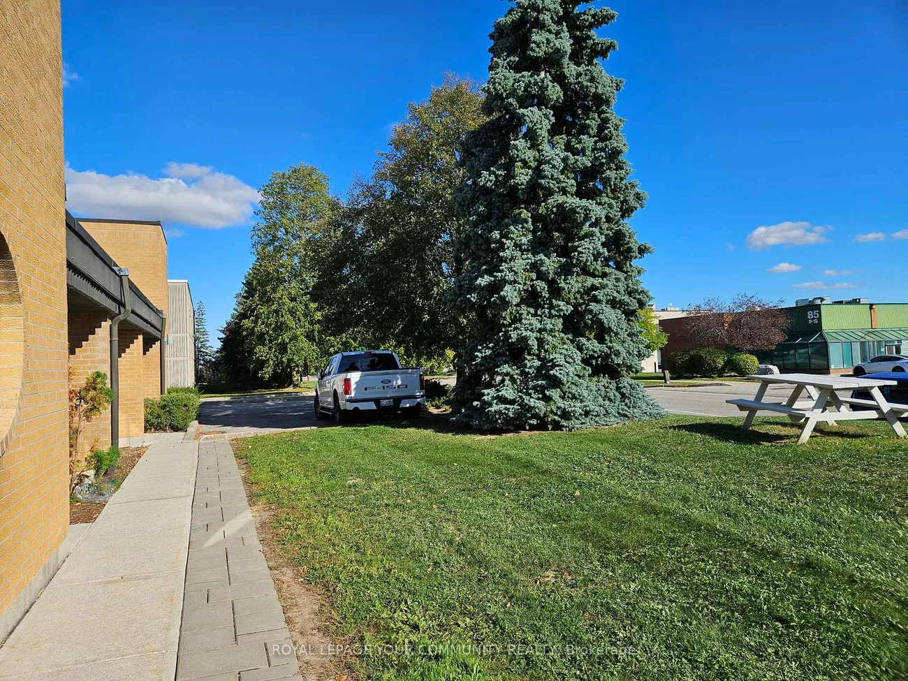 95, West Beaver Creek, Beaver Creek Business Park, Richmond Hill