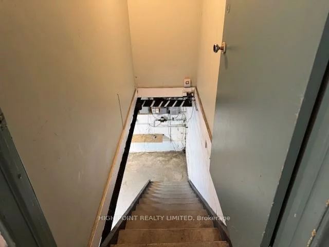 642, Major Mackenze, Crosby, Richmond Hill