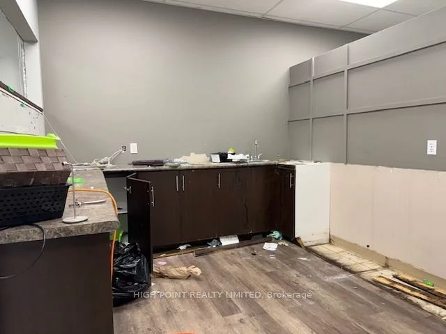 642, Major Mackenze, Crosby, Richmond Hill