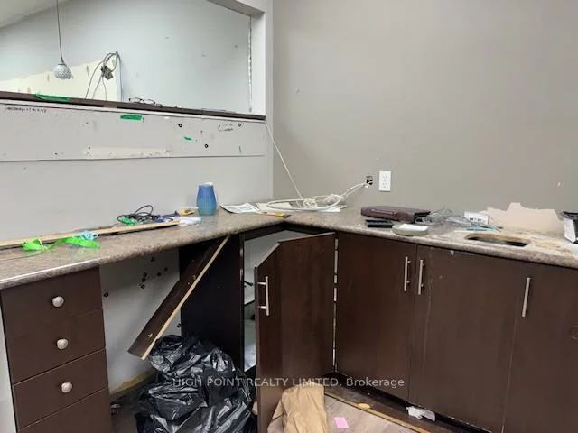 642, Major Mackenze, Crosby, Richmond Hill