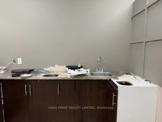 642, Major Mackenze, Crosby, Richmond Hill