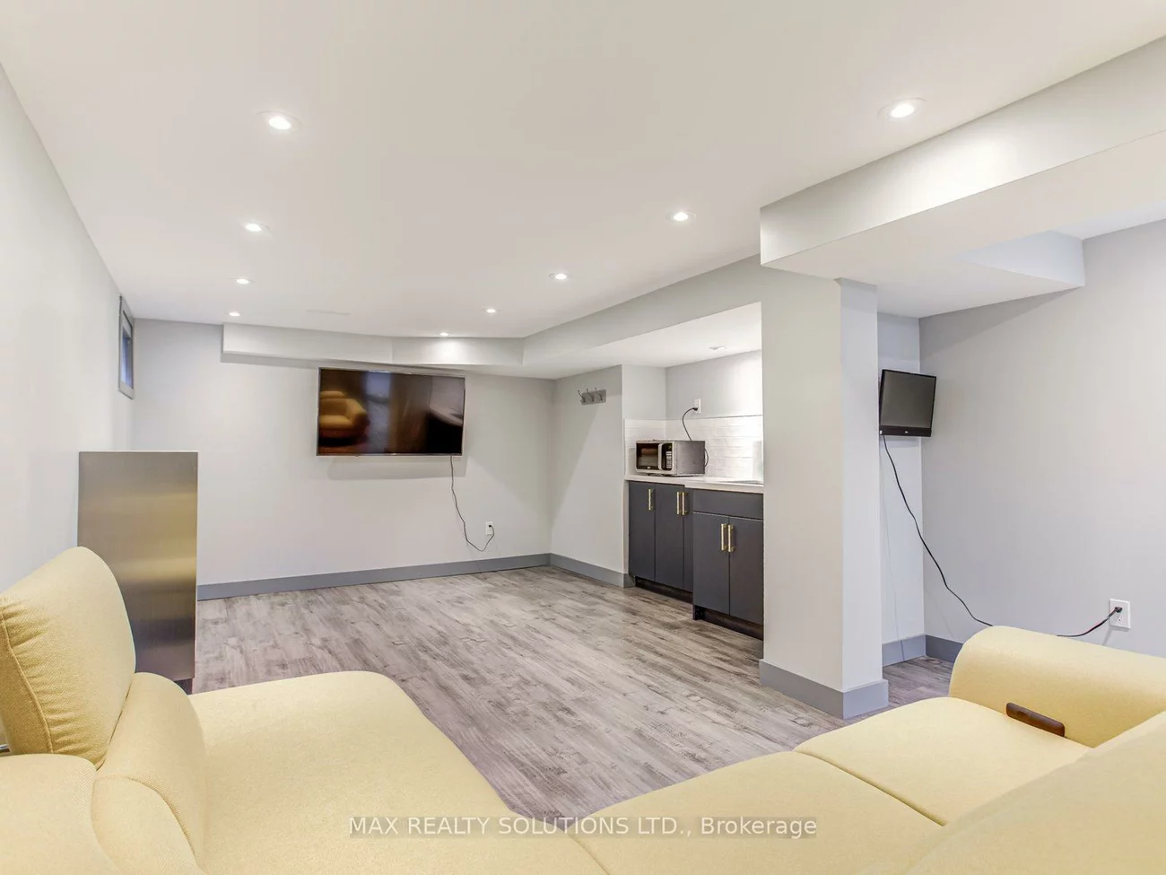 17, Bedford Park, Crosby, Richmond Hill