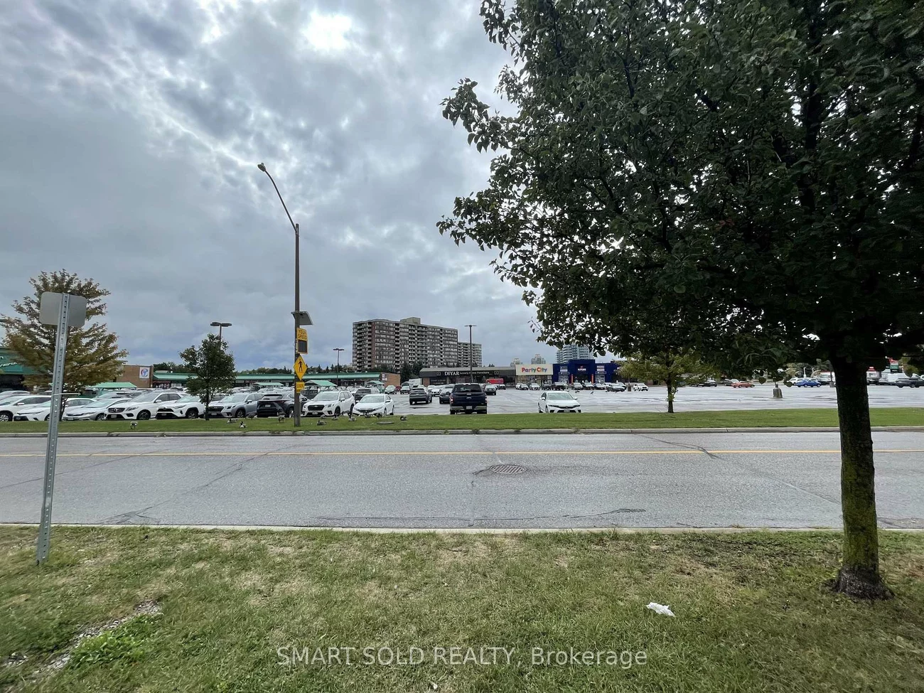 9631, Yonge, Harding, Richmond Hill