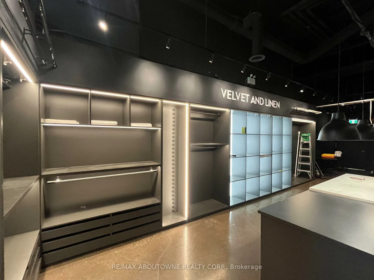 9080, Yonge, Langstaff, Richmond Hill