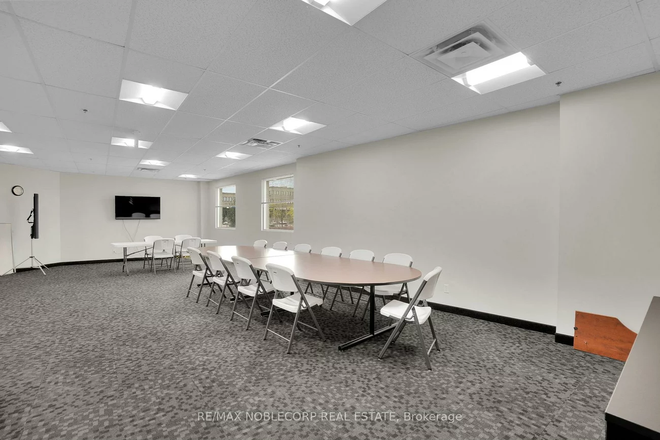 9033, Leslie, Beaver Creek Business Park, Richmond Hill