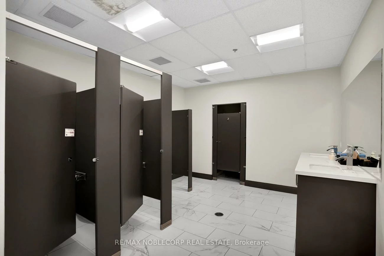 9033, Leslie, Beaver Creek Business Park, Richmond Hill