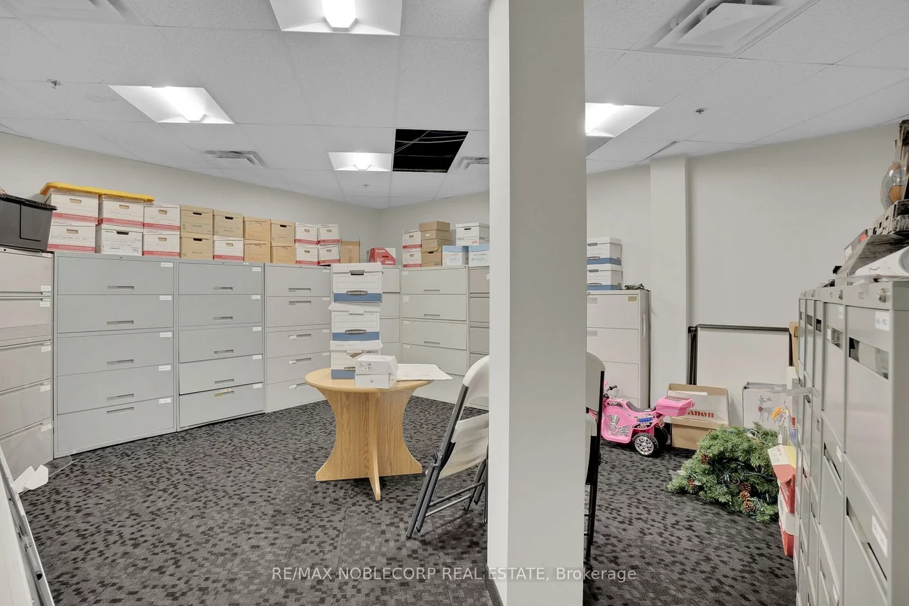 9033, Leslie, Beaver Creek Business Park, Richmond Hill