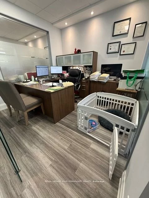 10212, Yonge, Mill Pond, Richmond Hill