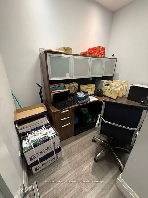 10212, Yonge, Mill Pond, Richmond Hill