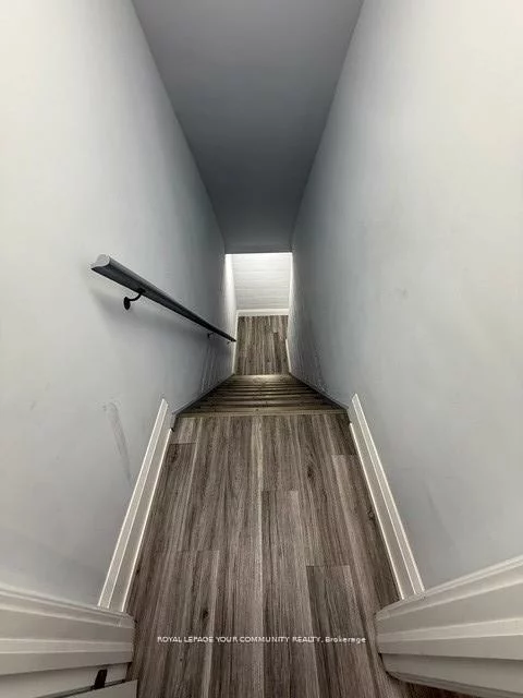 10212, Yonge, Mill Pond, Richmond Hill