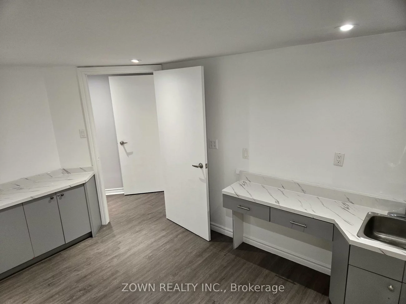 10014, Yonge, Mill Pond, Richmond Hill