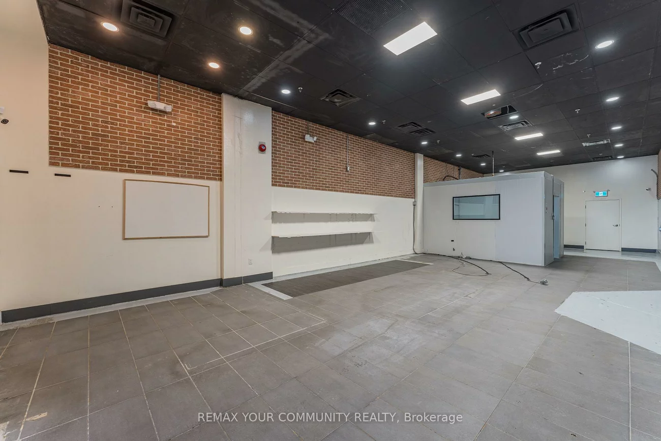 9737, Yonge, Harding, Richmond Hill