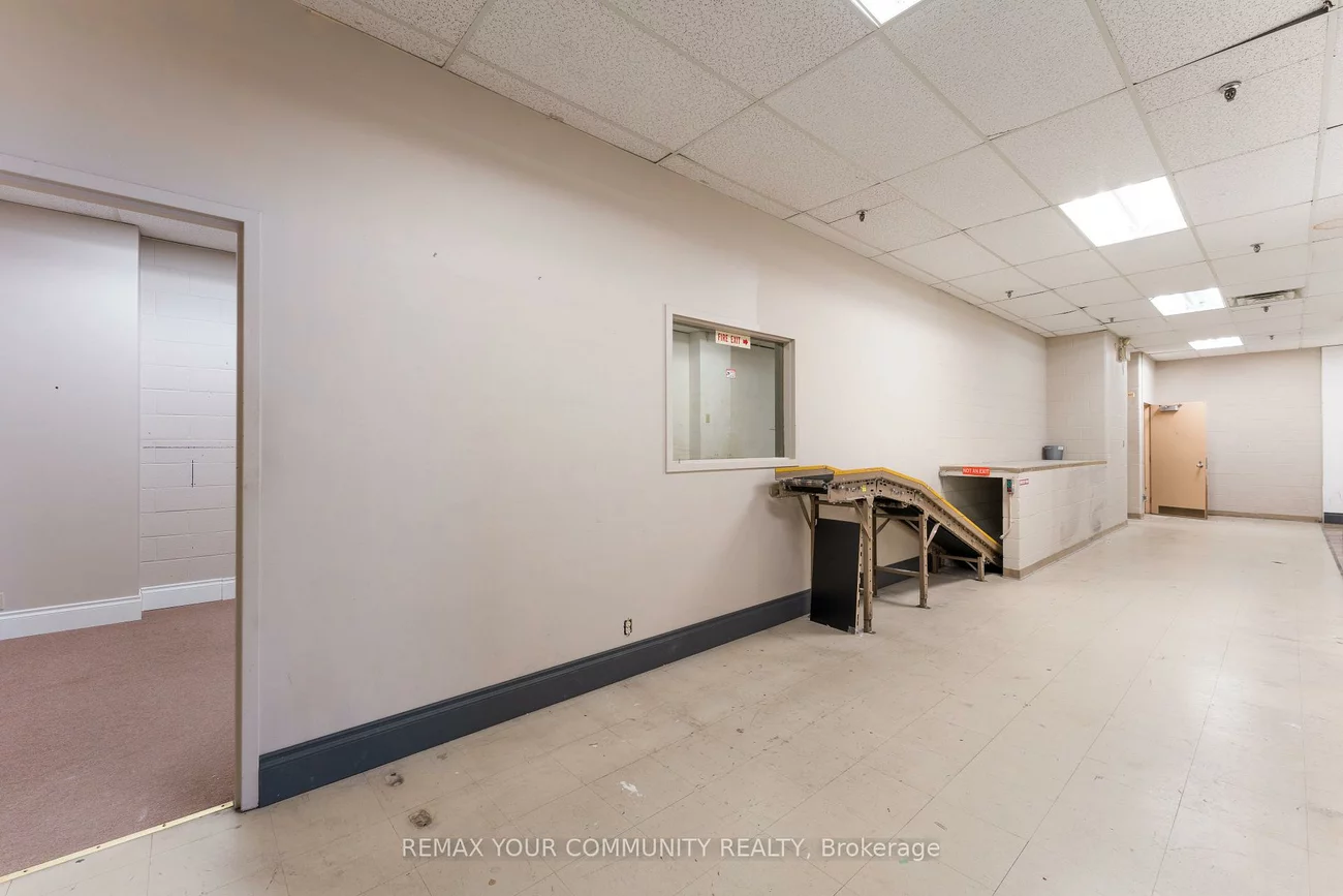 9737, Yonge, Harding, Richmond Hill