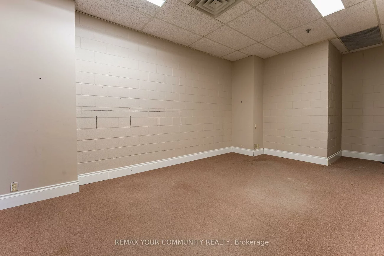 9737, Yonge, Harding, Richmond Hill