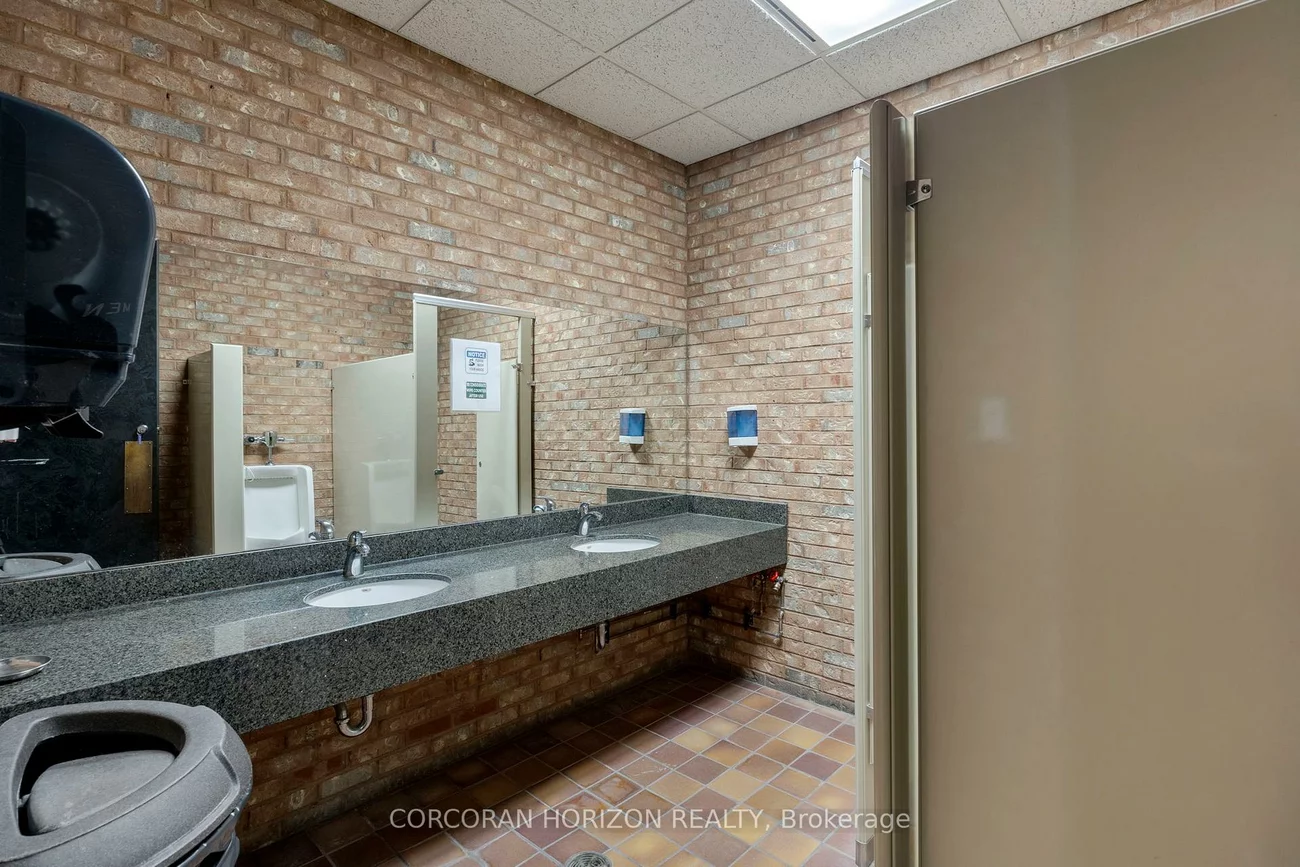 21, Dunlop, Crosby, Richmond Hill