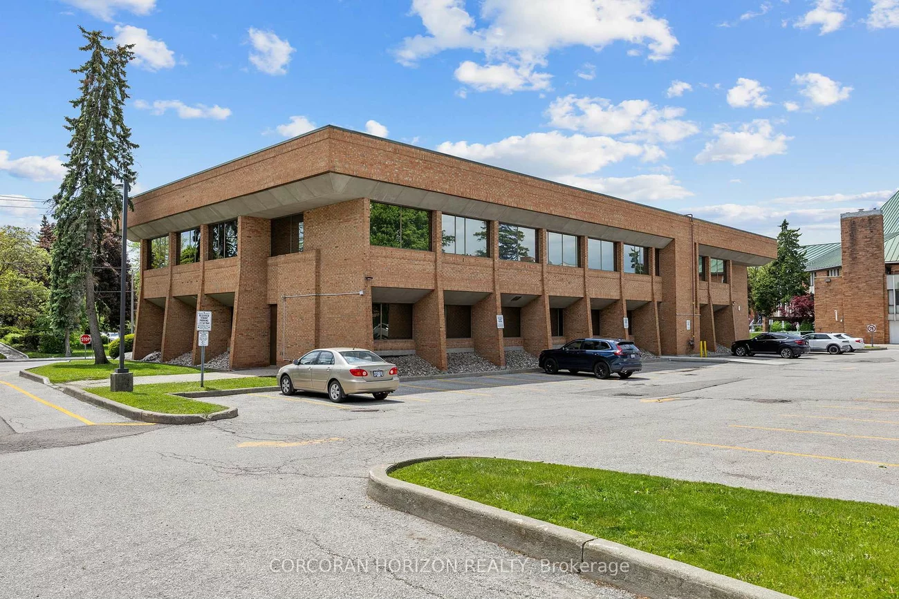 21, Dunlop, Crosby, Richmond Hill