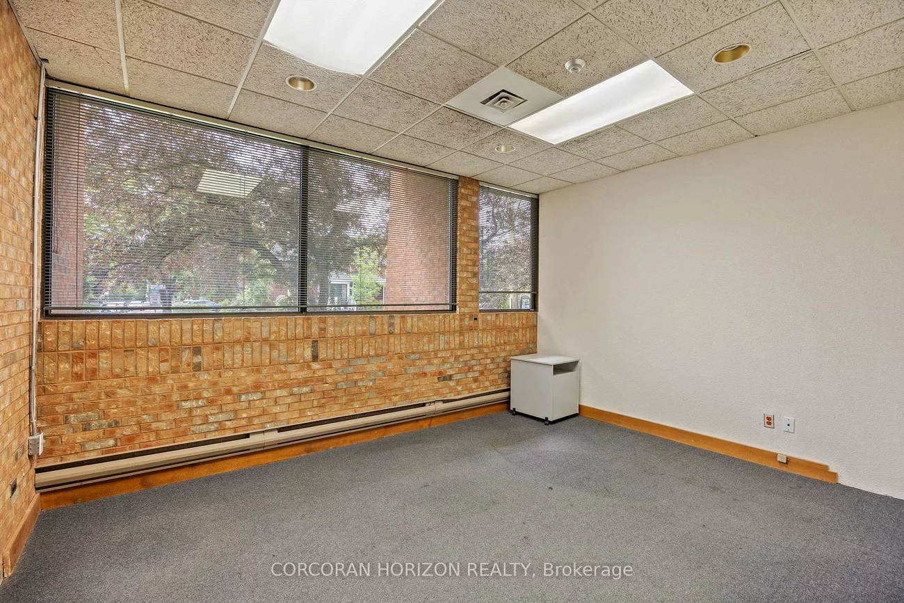 21, Dunlop, Crosby, Richmond Hill