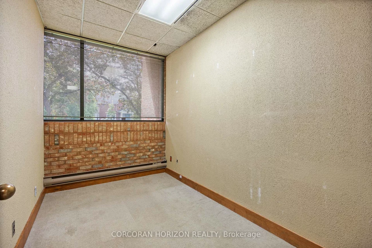 21, Dunlop, Crosby, Richmond Hill