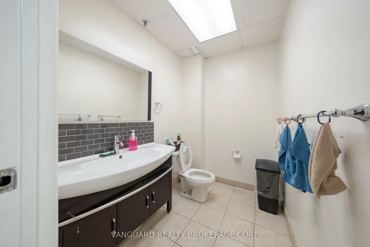 280, West Beaver Creek, Beaver Creek Business Park, Richmond Hill