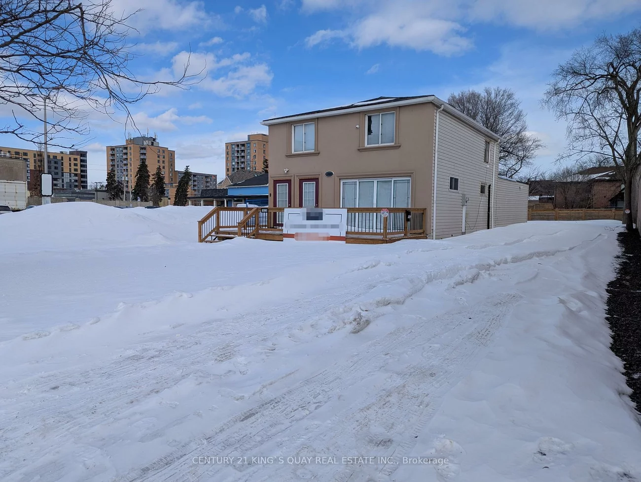 10329, Yonge, Crosby, Richmond Hill