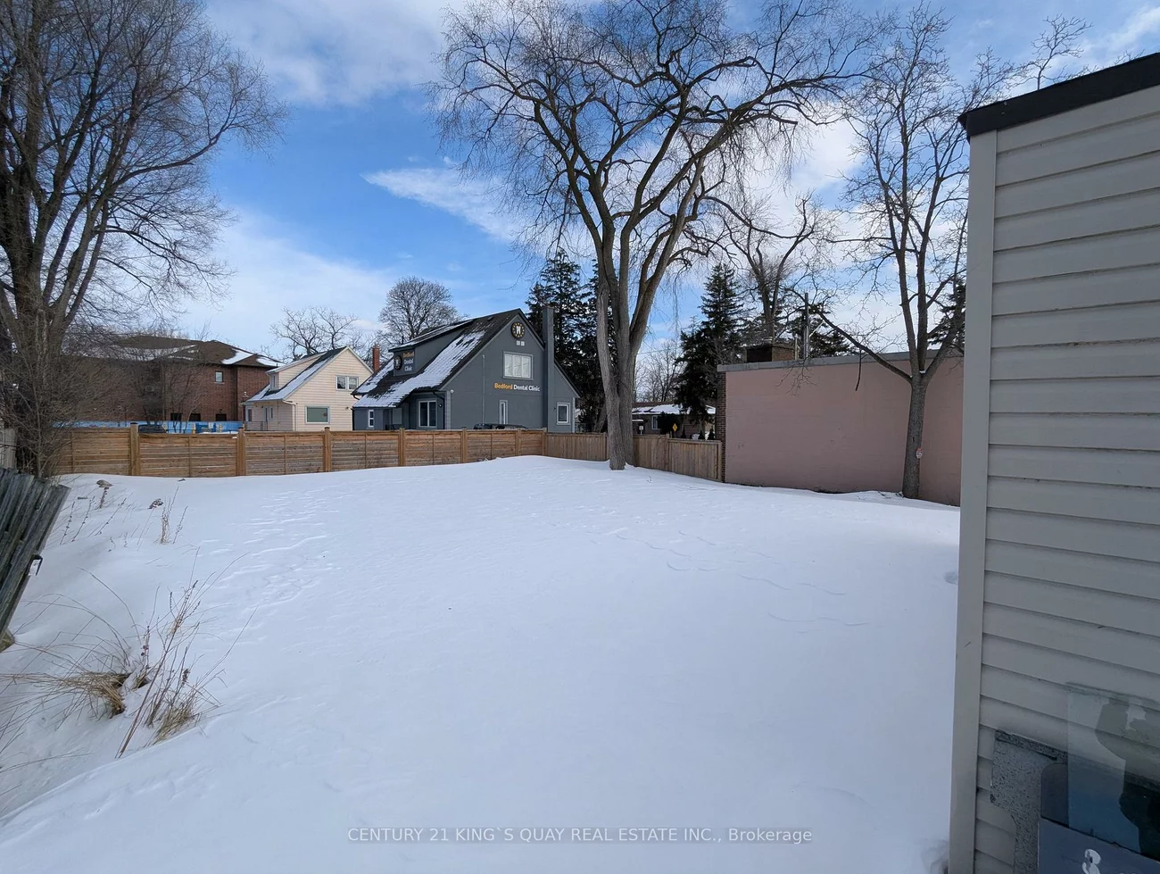 10329, Yonge, Crosby, Richmond Hill