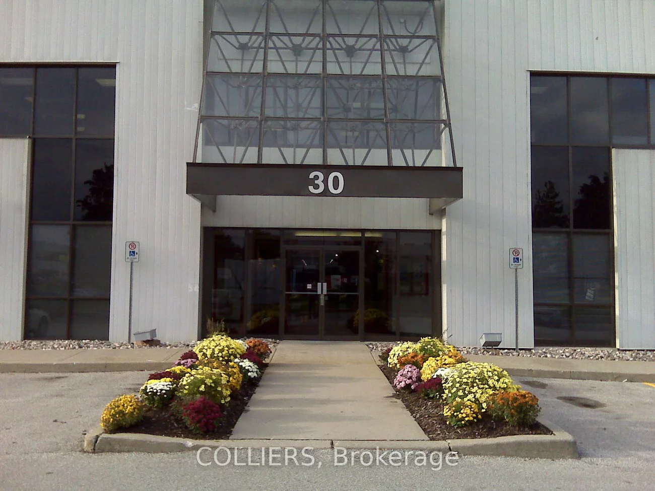 30, East Beaver Creek, Beaver Creek Business Park, Richmond Hill