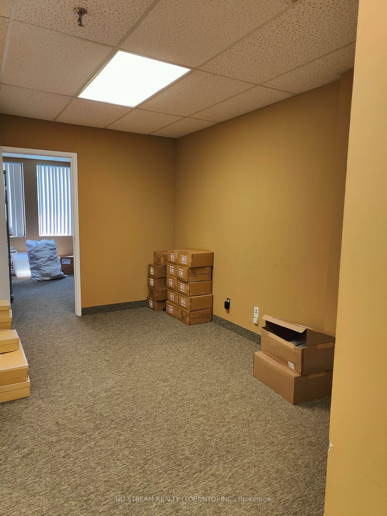 9011, Leslie, Beaver Creek Business Park, Richmond Hill