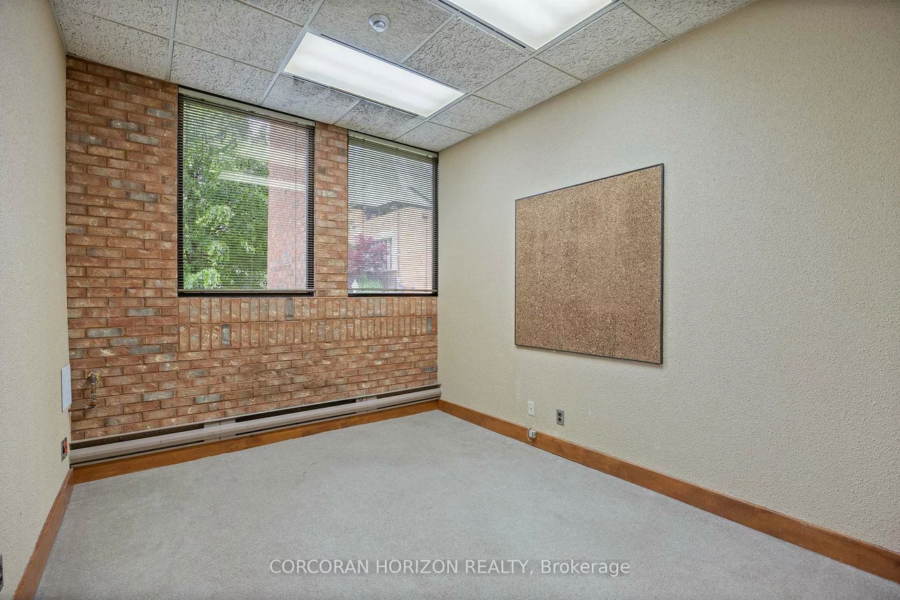 21, Dunlop, Crosby, Richmond Hill