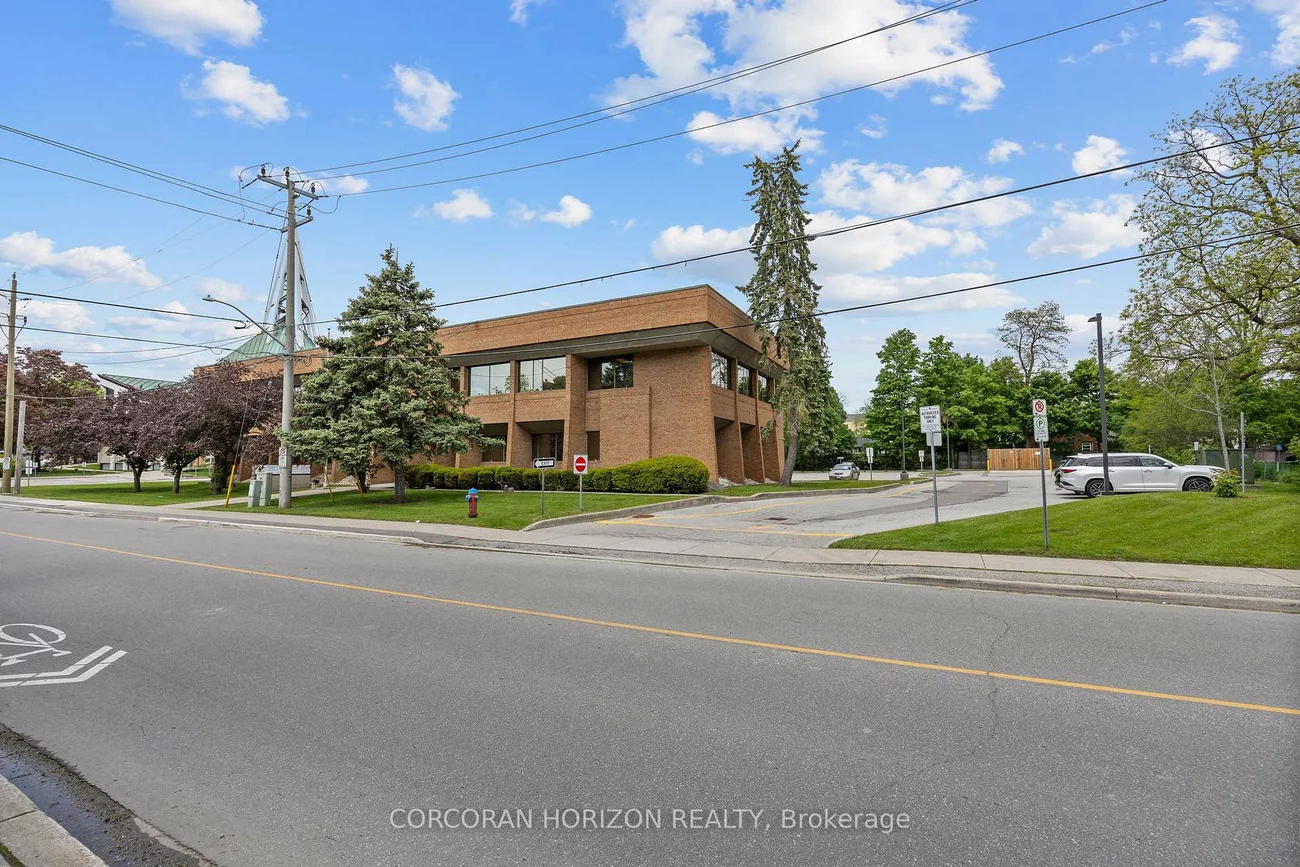 21, Dunlop, Crosby, Richmond Hill