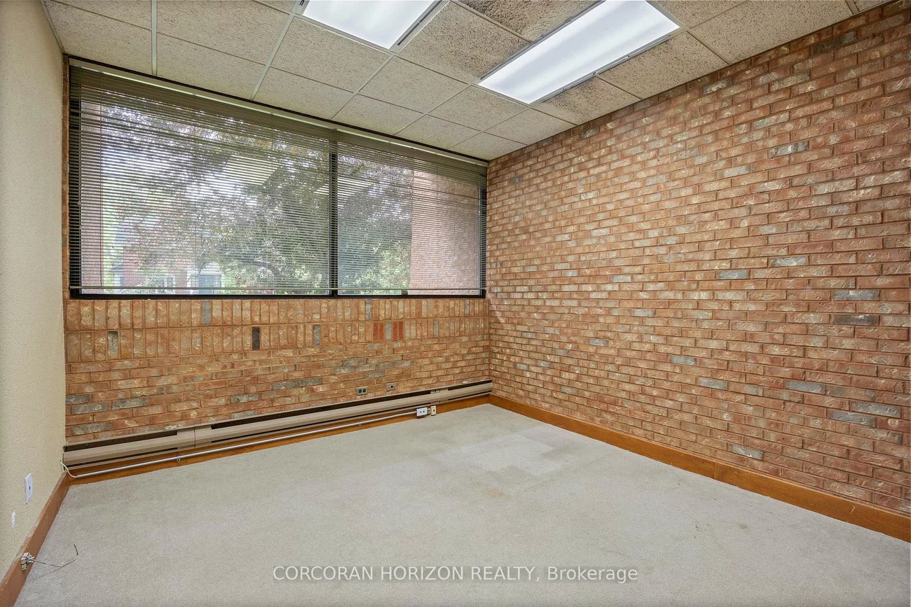 21, Dunlop, Crosby, Richmond Hill