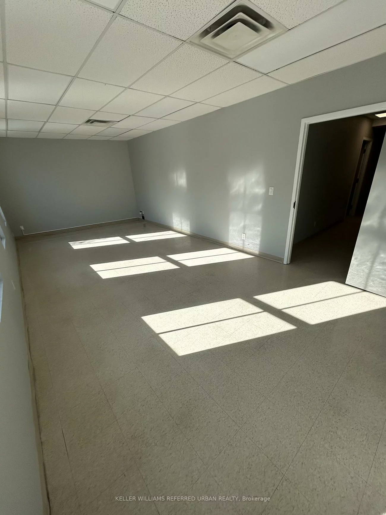 10132, Yonge, Mill Pond, Richmond Hill