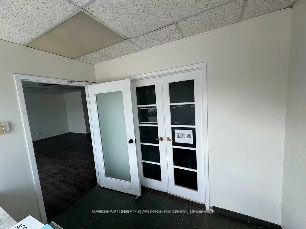 15, West Pearce, Beaver Creek Business Park, Richmond Hill