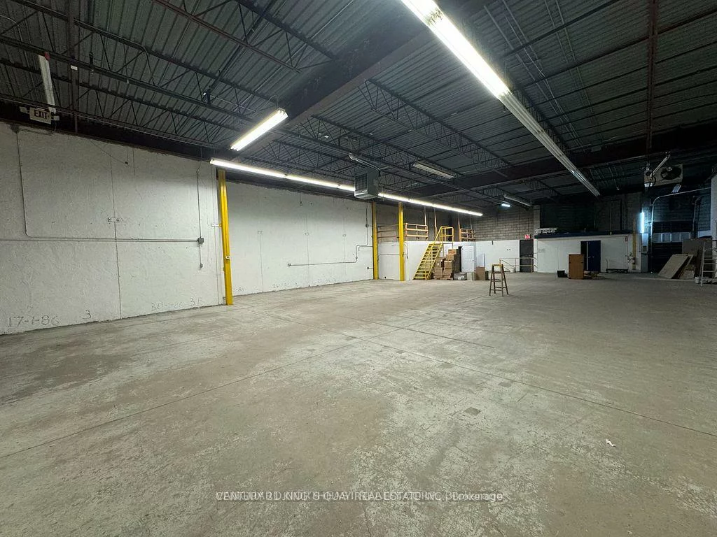 15, West Pearce, Beaver Creek Business Park, Richmond Hill