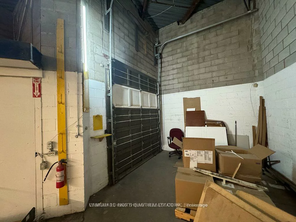 15, West Pearce, Beaver Creek Business Park, Richmond Hill