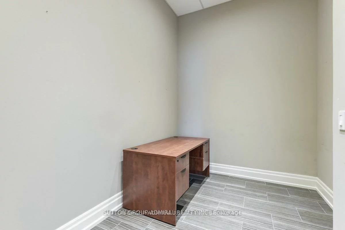 10376, Yonge, Mill Pond, Richmond Hill