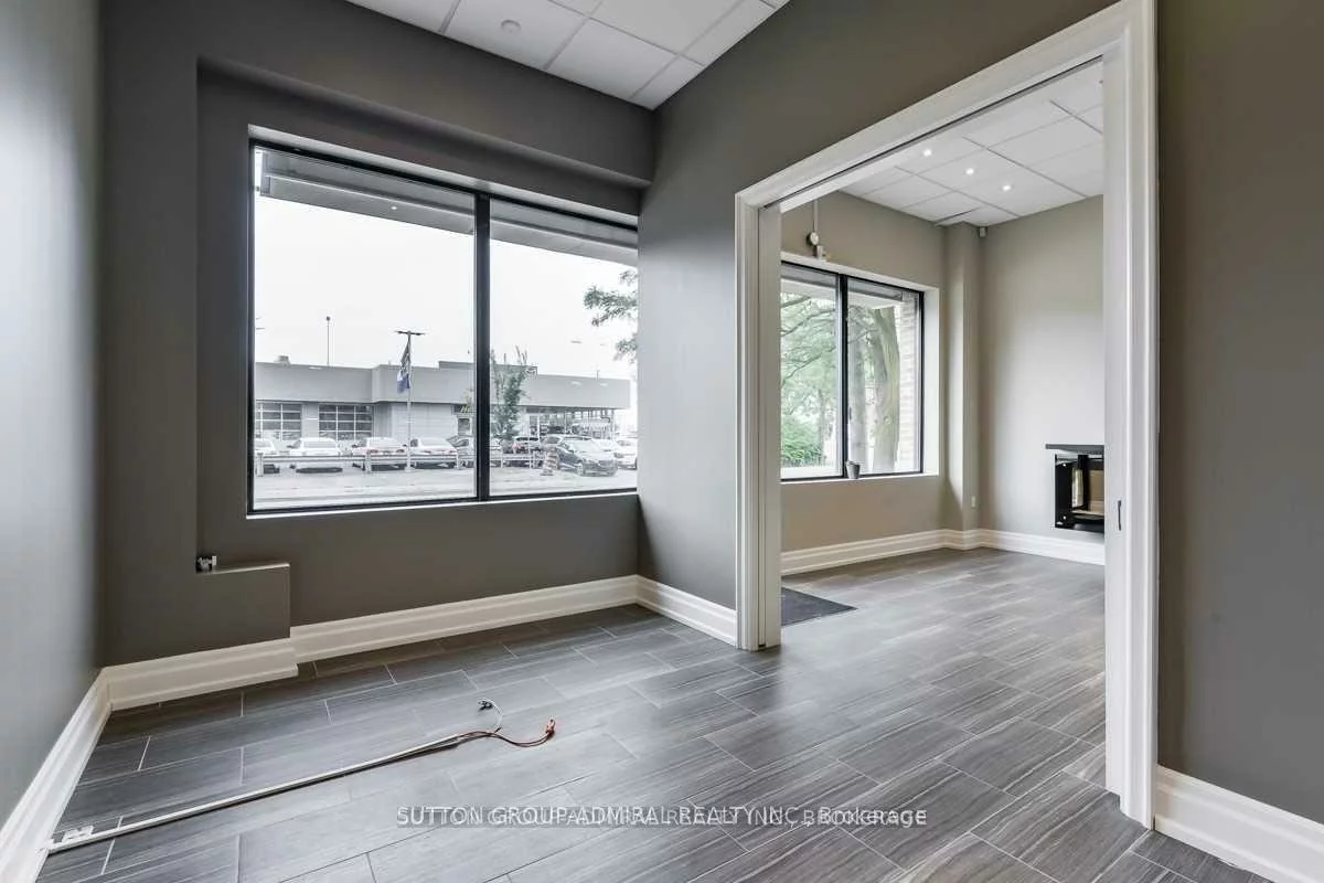 10376, Yonge, Mill Pond, Richmond Hill