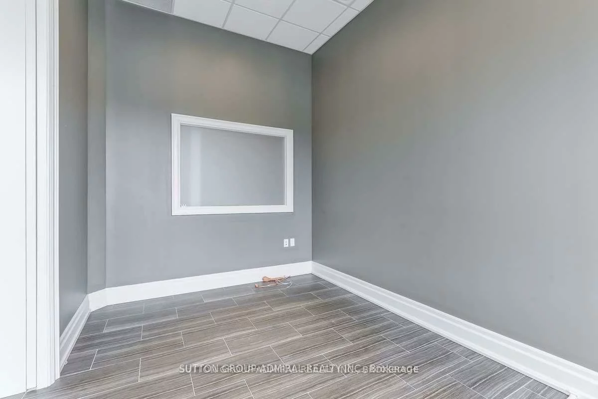 10376, Yonge, Mill Pond, Richmond Hill