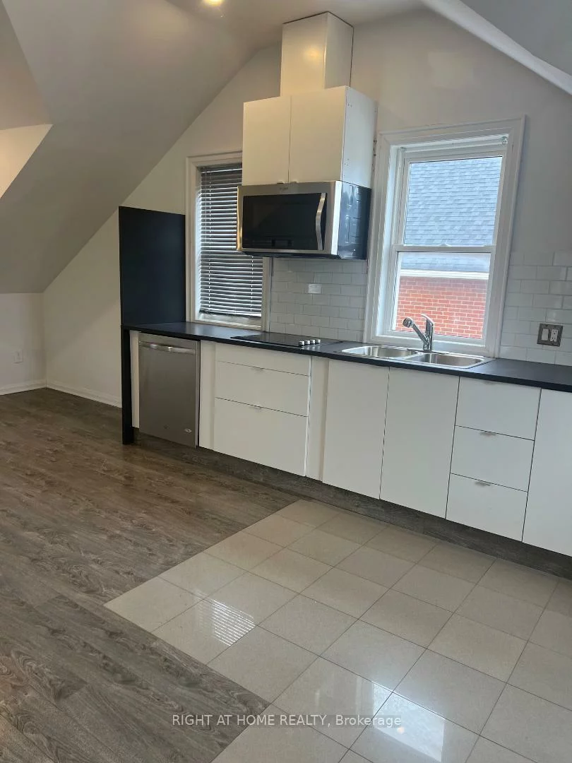 45, Major Mackenzie, Harding, Richmond Hill