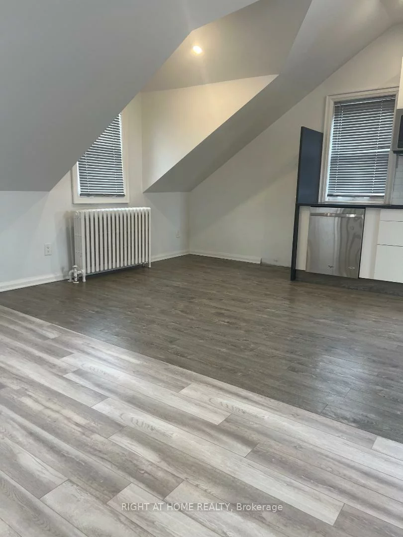 45, Major Mackenzie, Harding, Richmond Hill