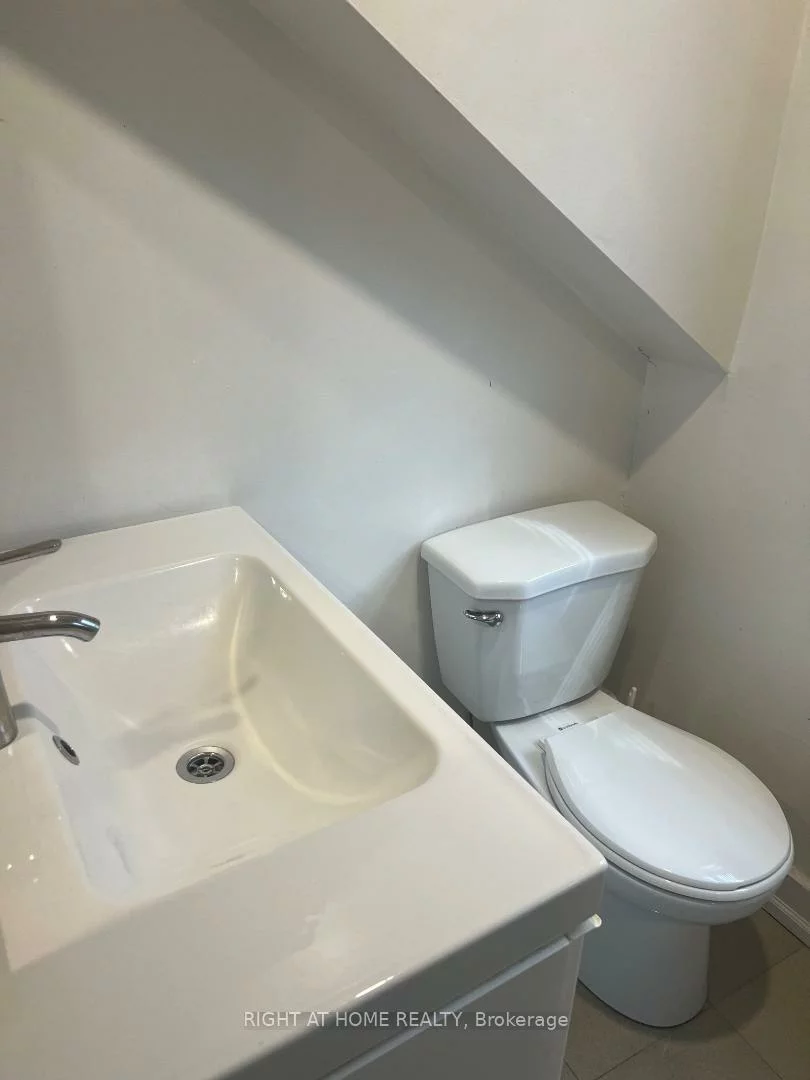 45, Major Mackenzie, Harding, Richmond Hill