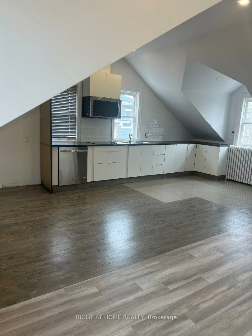 45, Major Mackenzie, Harding, Richmond Hill