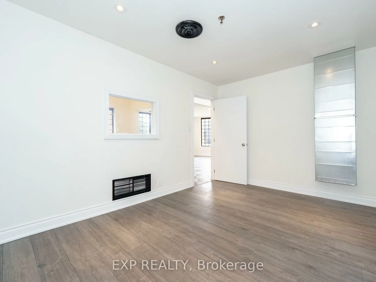 16, Sims, Beaver Creek Business Park, Richmond Hill