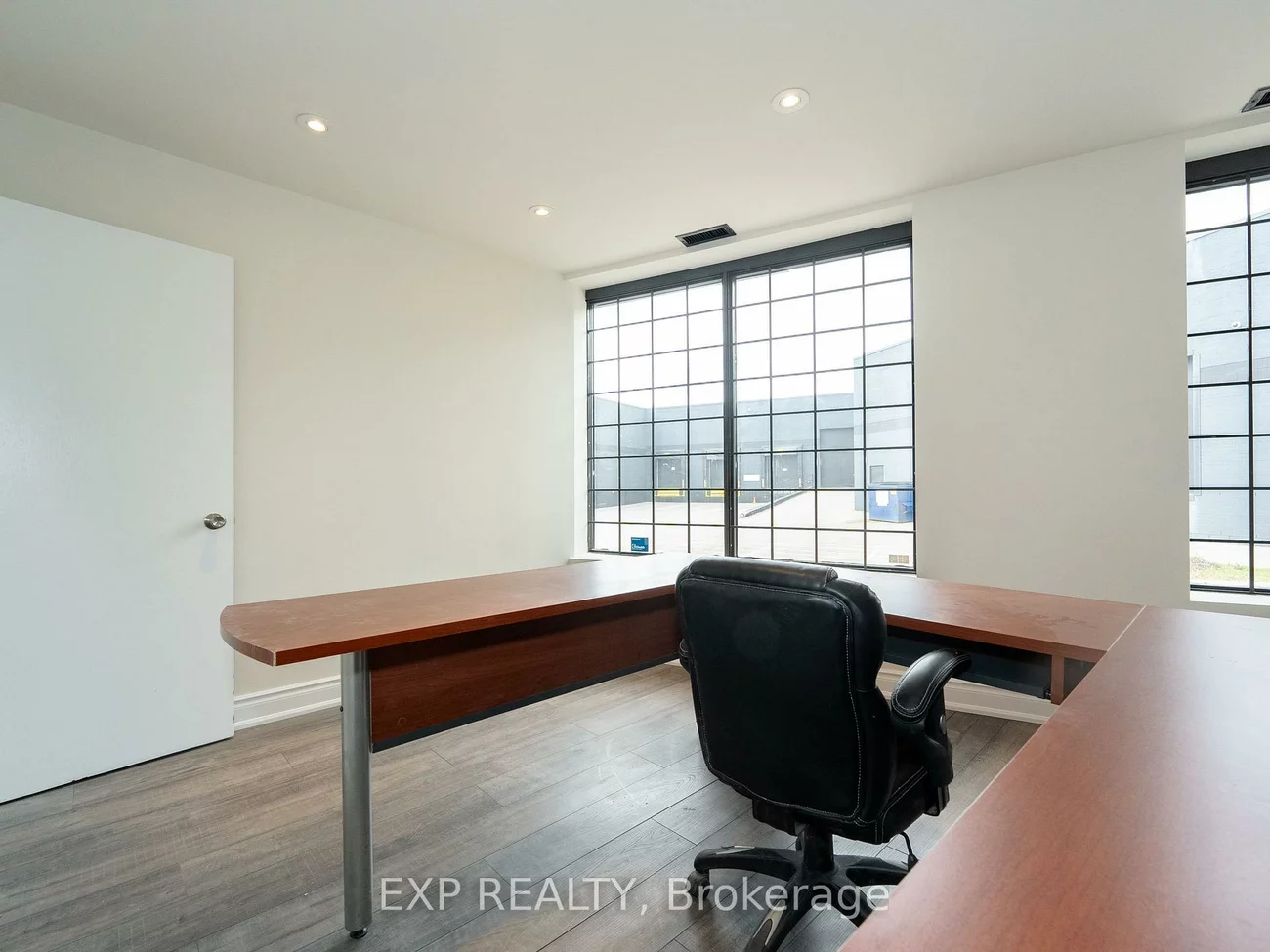 16, Sims, Beaver Creek Business Park, Richmond Hill