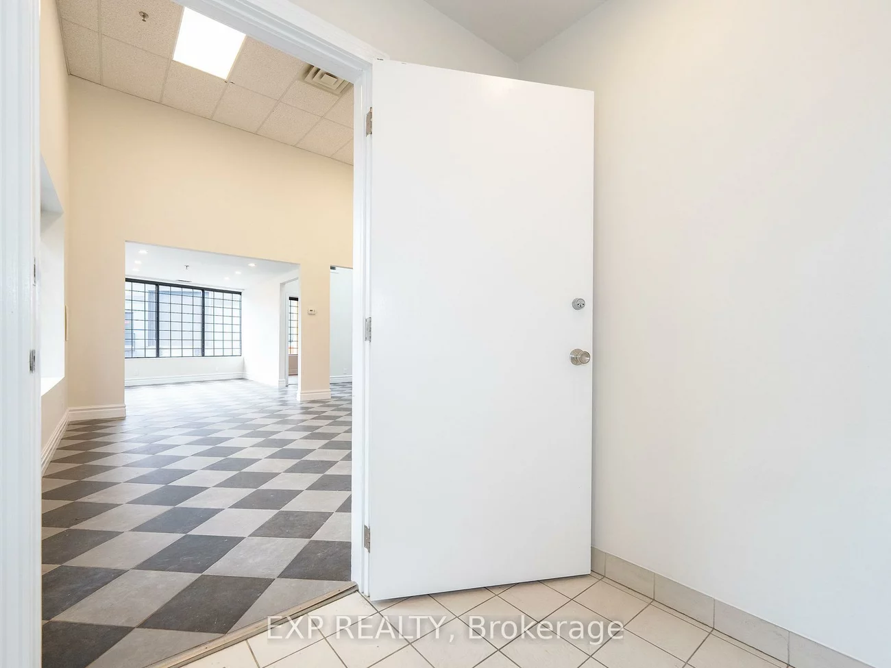16, Sims, Beaver Creek Business Park, Richmond Hill