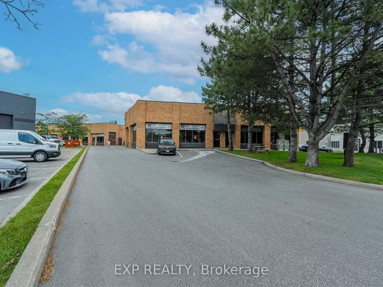 16, Sims, Beaver Creek Business Park, Richmond Hill