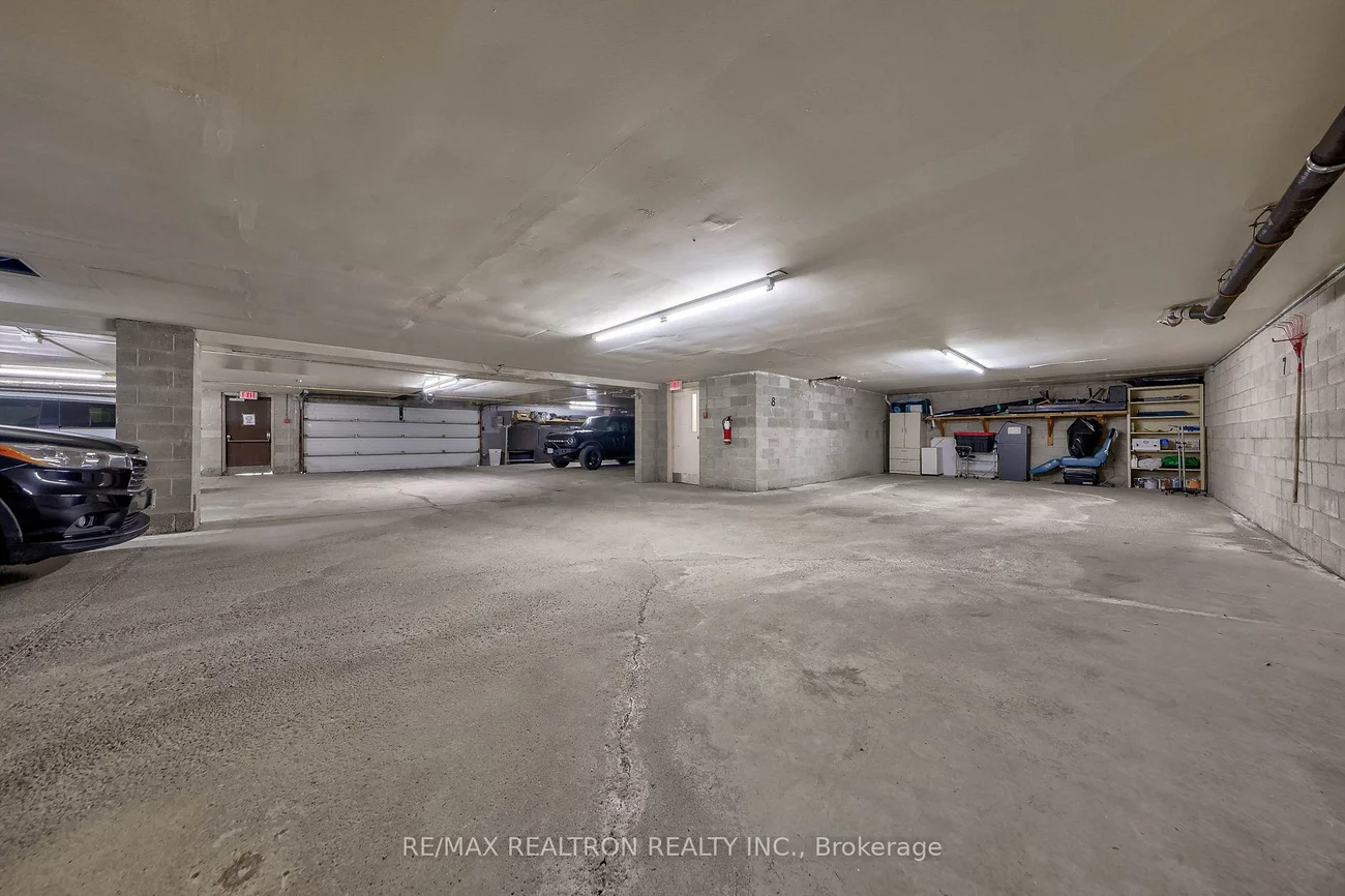 9955, Yonge, Harding, Richmond Hill