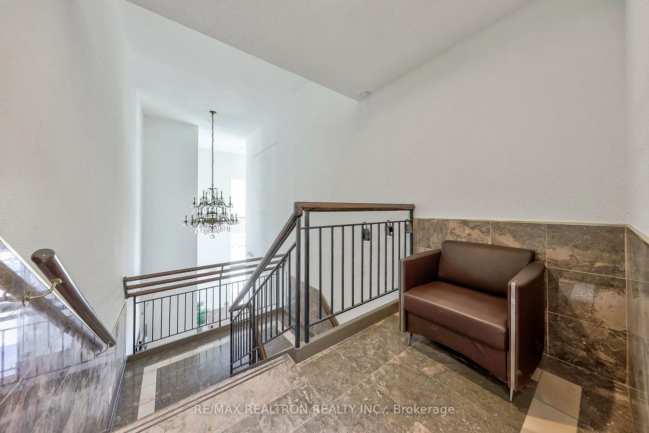 9955, Yonge, Harding, Richmond Hill