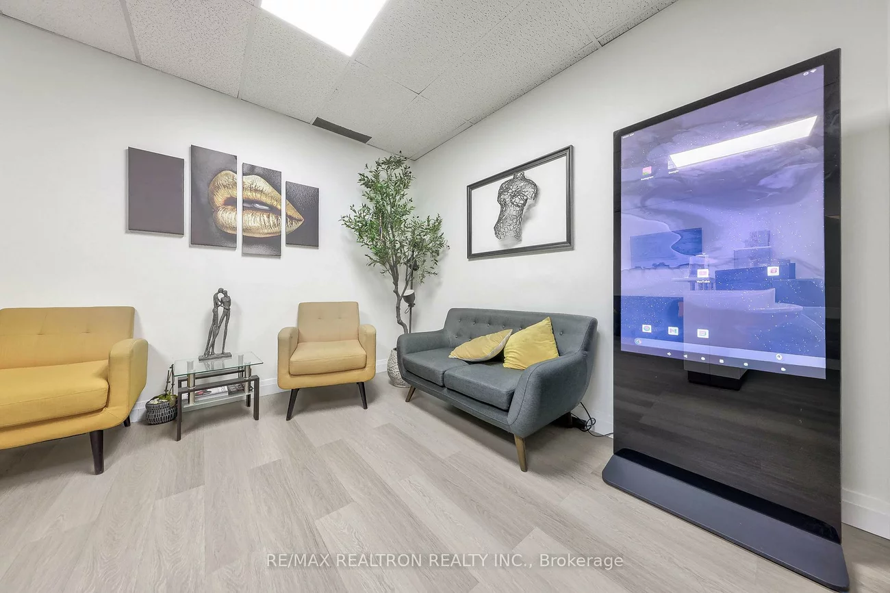 9955, Yonge, Harding, Richmond Hill