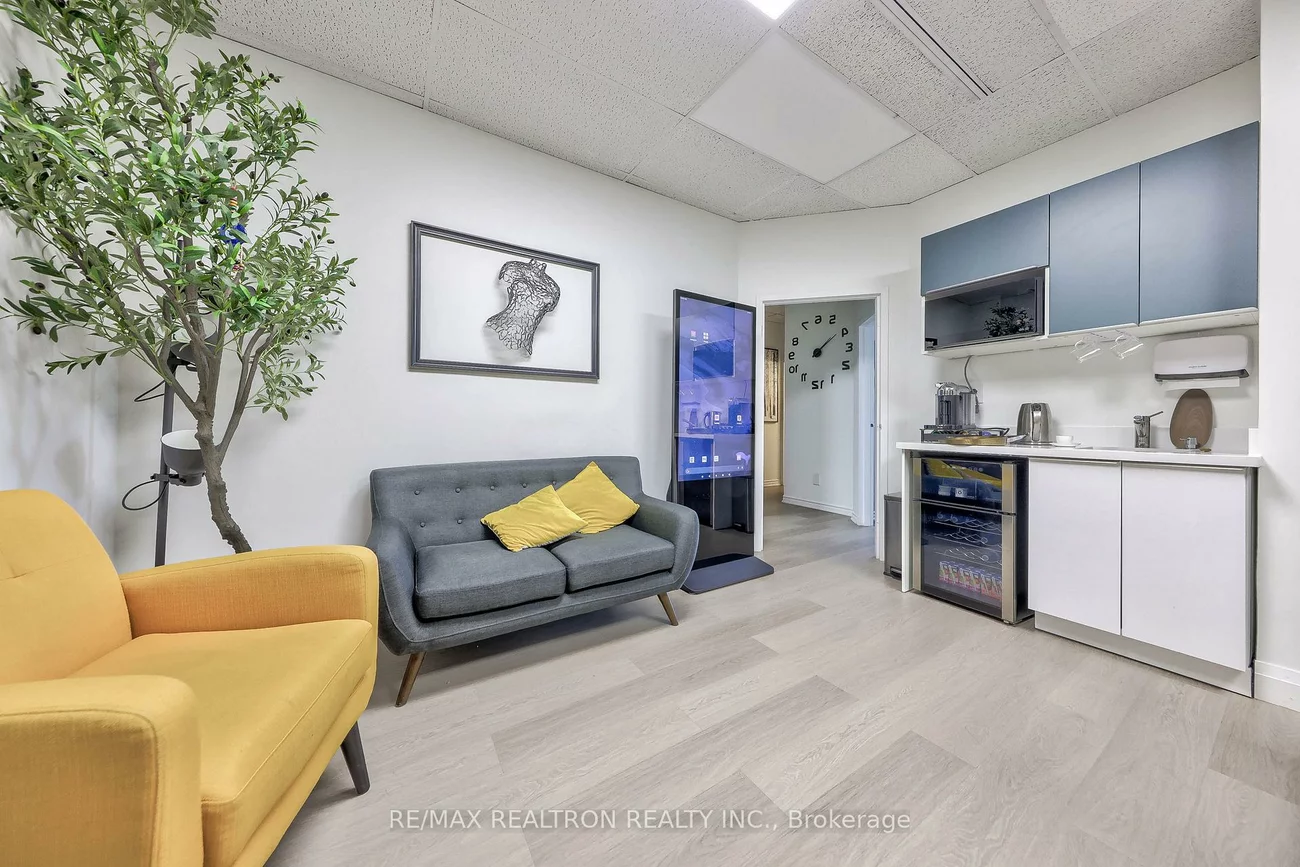 9955, Yonge, Harding, Richmond Hill
